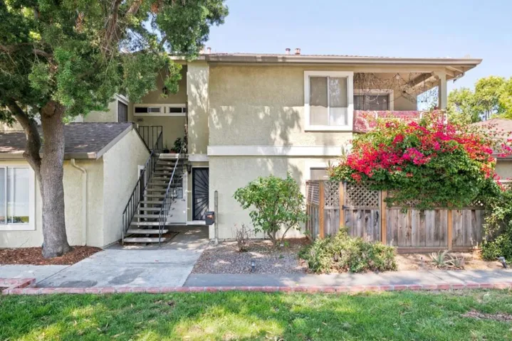 1052 Delna Manor Lane 1052, San Jose, California 95128