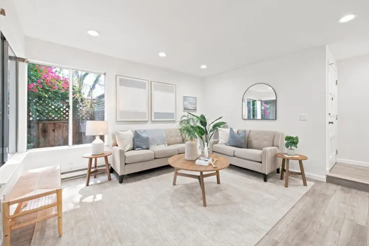1052 Delna Manor Lane 1052, San Jose, California 95128