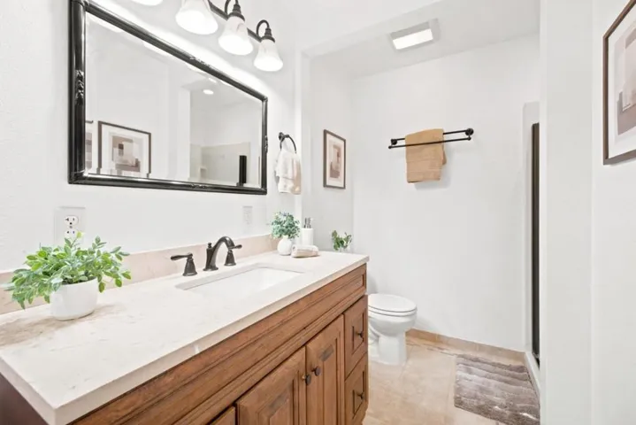 1052 Delna Manor Lane 1052, San Jose, California 95128
