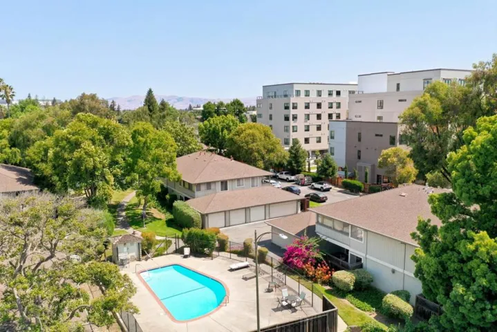1052 Delna Manor Lane 1052, San Jose, California 95128