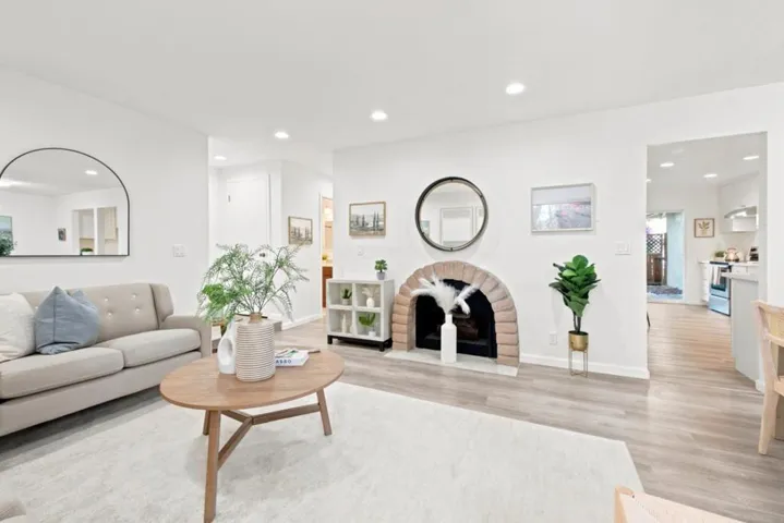 1052 Delna Manor Lane 1052, San Jose, California 95128