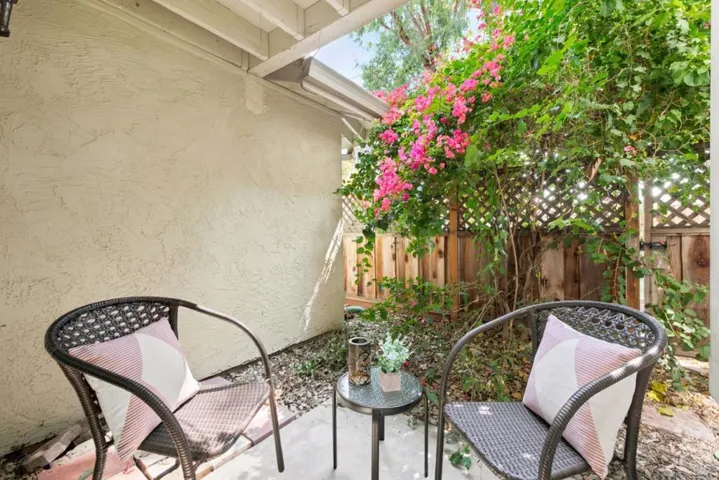 1052 Delna Manor Lane 1052, San Jose, California 95128