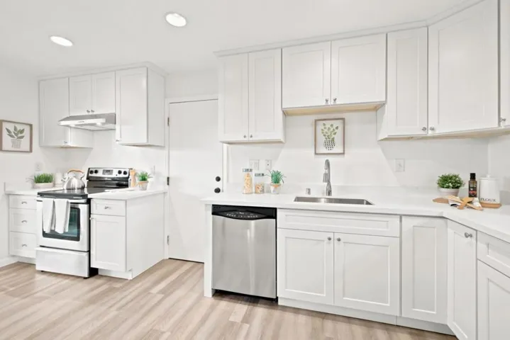 1052 Delna Manor Lane 1052, San Jose, California 95128