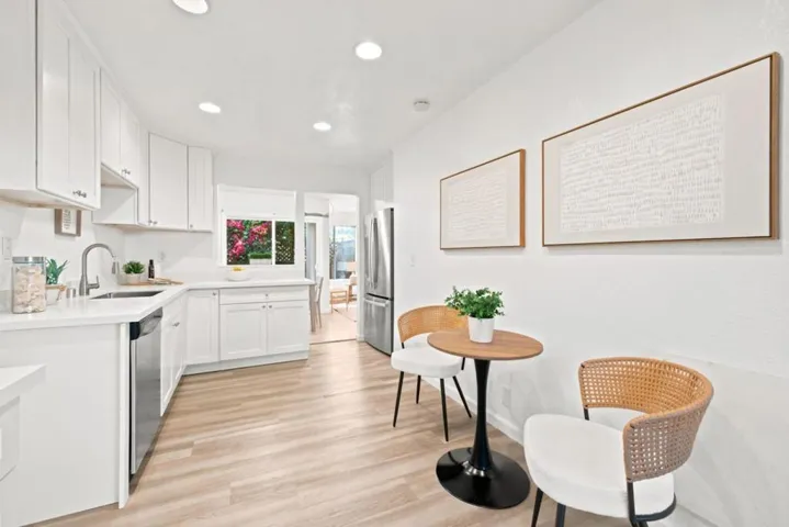 1052 Delna Manor Lane 1052, San Jose, California 95128