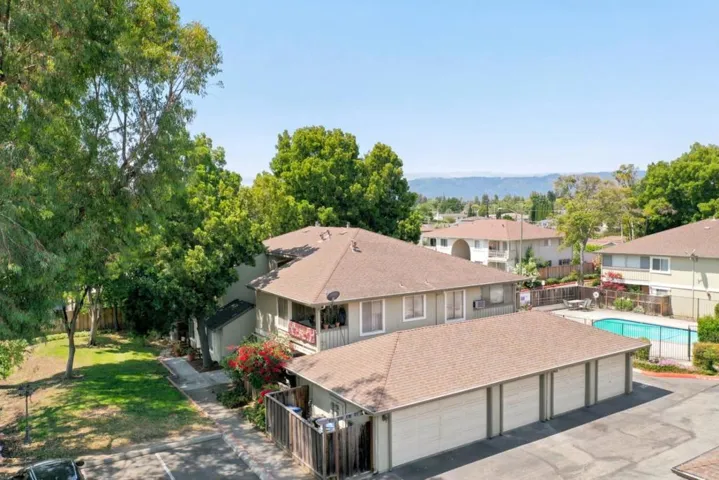 1052 Delna Manor Lane 1052, San Jose, California 95128