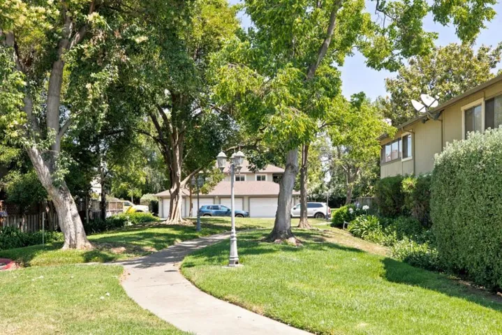 1052 Delna Manor Lane 1052, San Jose, California 95128