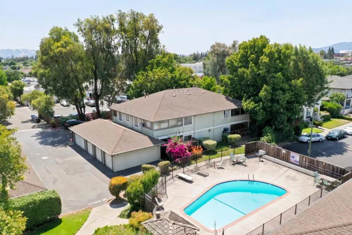 1052 Delna Manor Lane 1052, San Jose, California 95128