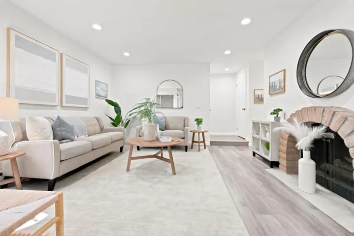 1052 Delna Manor Lane 1052, San Jose, California 95128