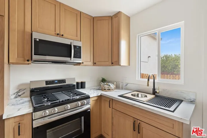 3875 Middlebury Street, Los Angeles, California 90004