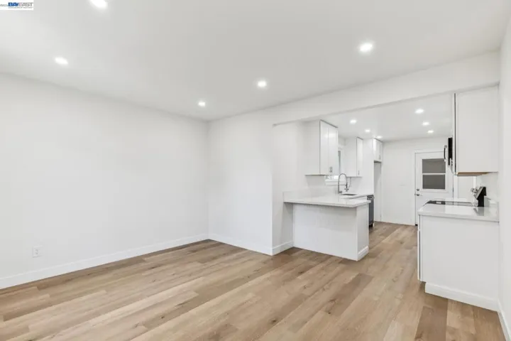 212 Illinois Street, Vallejo, California 94590