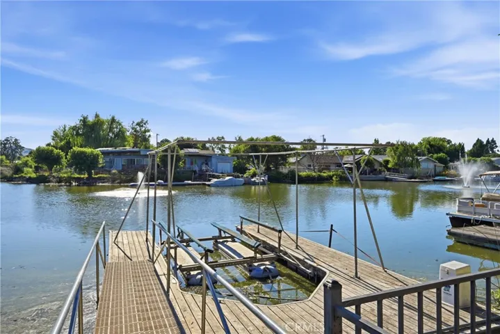 Pneumatic Boat Lift & Floating Dock