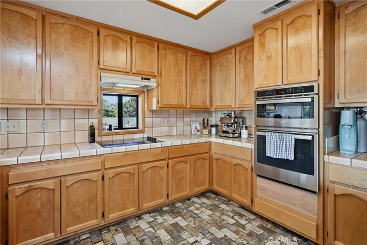 2649 Lagoon Drive, Lakeport, California 95453