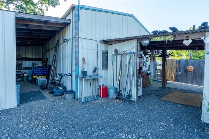 SHOP