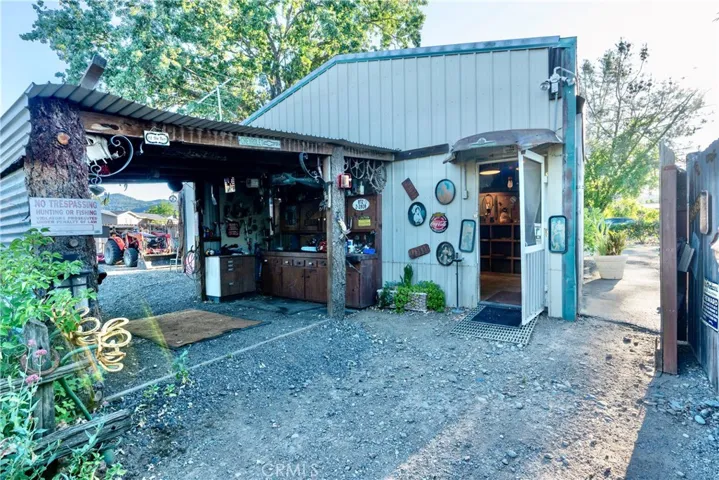 SHOP AND SMALL CARPORT