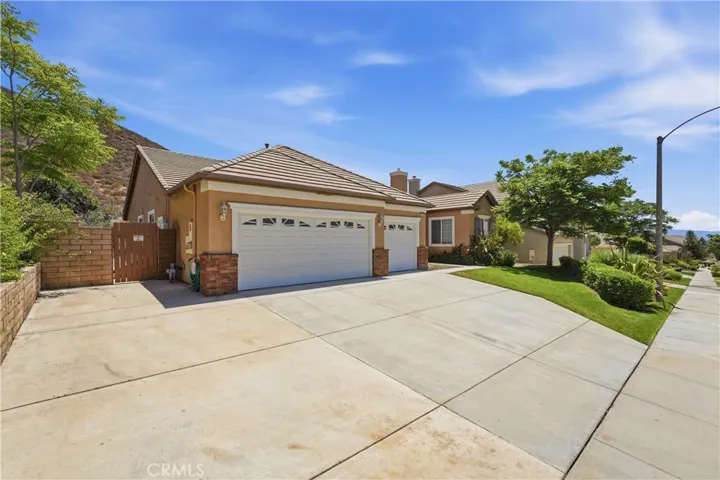 28037 Whittington, Menifee, California 92584