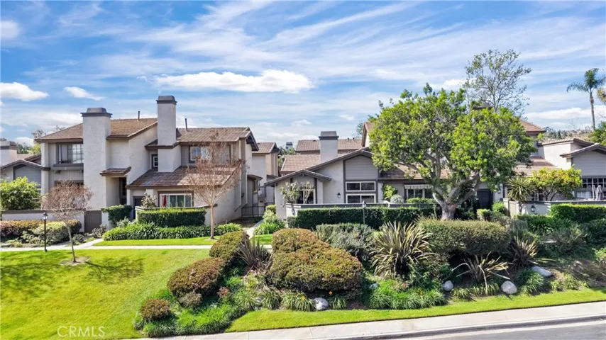 Gorgeous Turtle Rock Meadows condo