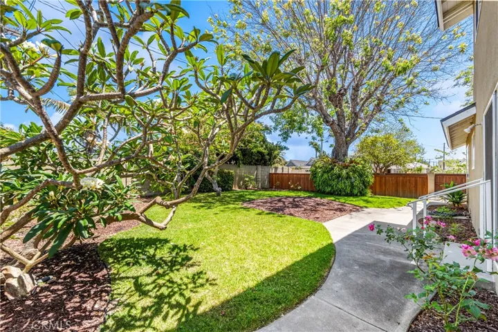 15802 Wicklow, Huntington Beach, California 92647