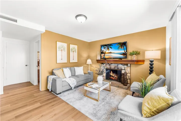 15802 Wicklow, Huntington Beach, California 92647