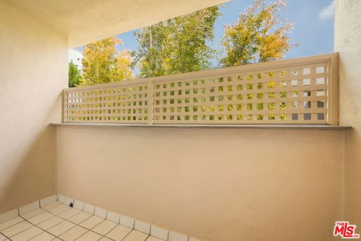1203 N Sweetzer Avenue 305, West Hollywood, California 90069