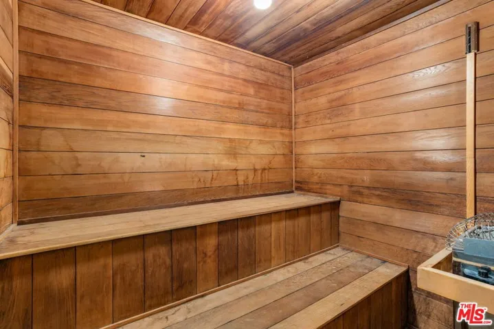 1203 N Sweetzer Avenue 305, West Hollywood, California 90069