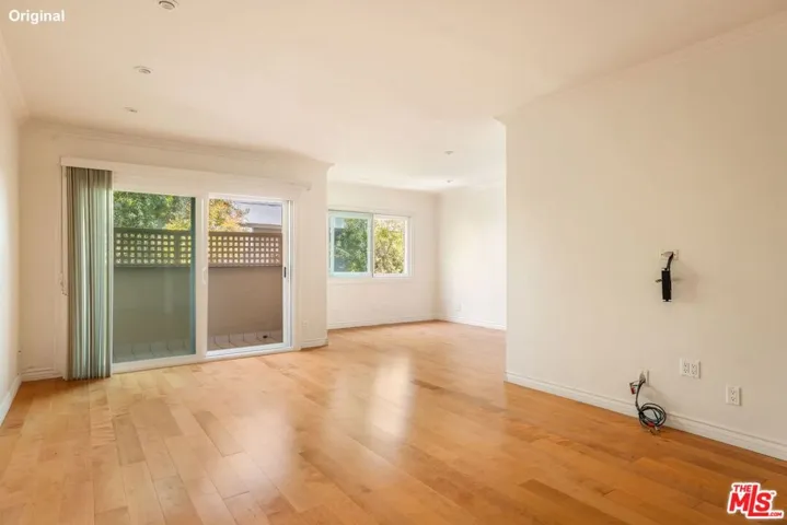 1203 N Sweetzer Avenue 305, West Hollywood, California 90069
