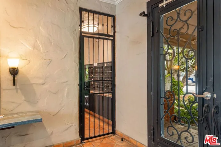 1203 N Sweetzer Avenue 305, West Hollywood, California 90069
