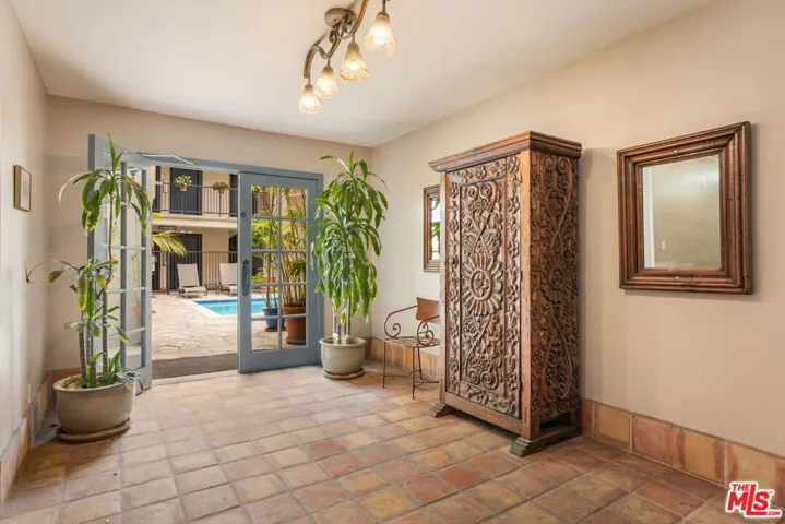 1203 N Sweetzer Avenue 305, West Hollywood, California 90069