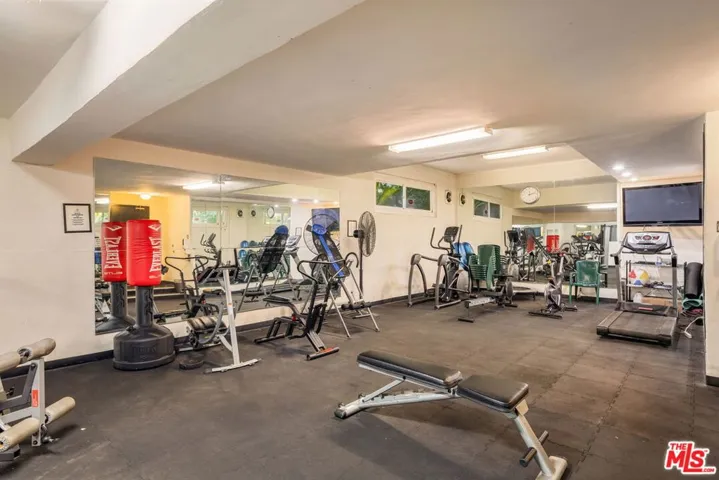 1203 N Sweetzer Avenue 305, West Hollywood, California 90069