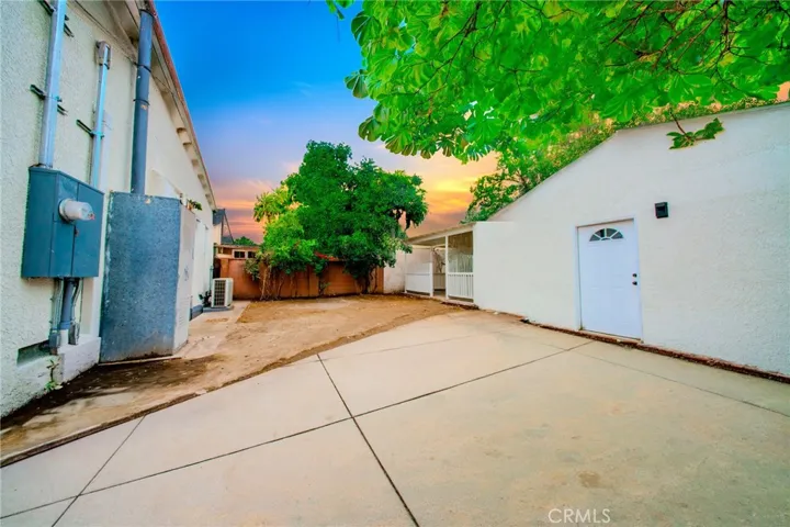 2549 Kansas, South Gate, California 90280