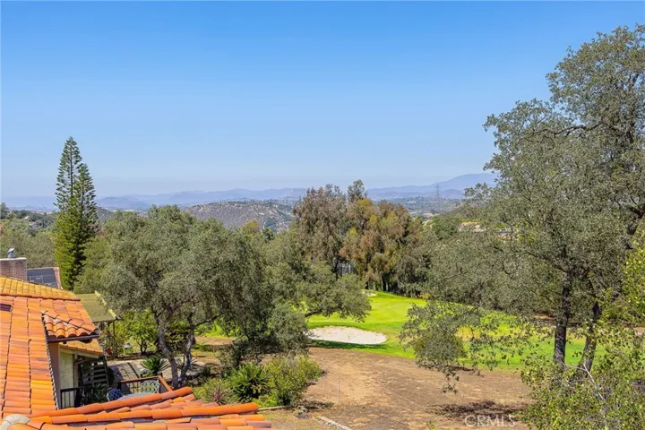 10960 Treeside Lane, Escondido, California 92026