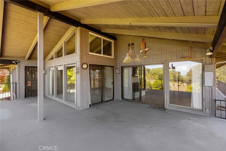 10960 Treeside Lane, Escondido, California 92026