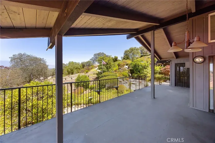 10960 Treeside Lane, Escondido, California 92026