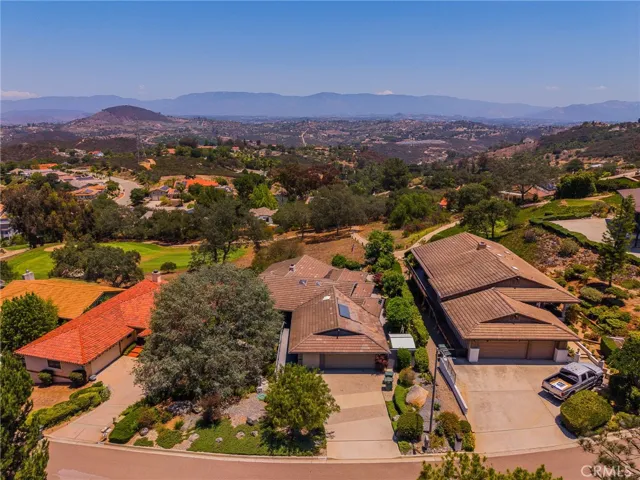 10960 Treeside Lane, Escondido, California 92026