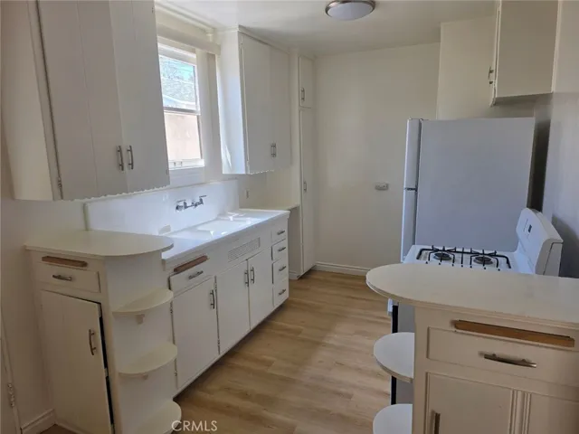633 Park Avenue C, South Pasadena, California 91030