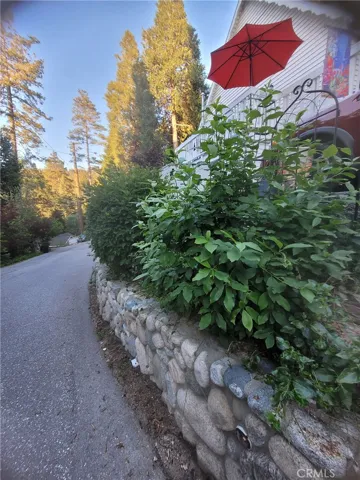 447 Valley, Crestline, California 92325