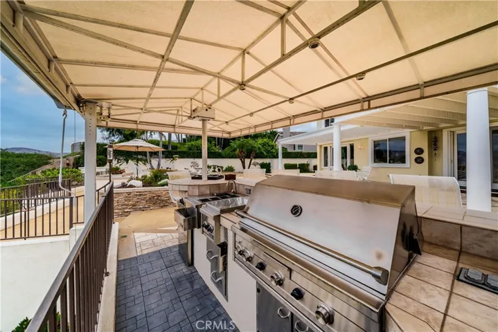 7801 E Bridgewood Drive E, Anaheim Hills, California 92808