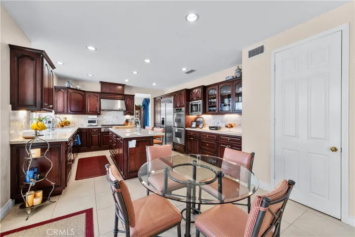 7801 E Bridgewood Drive E, Anaheim Hills, California 92808