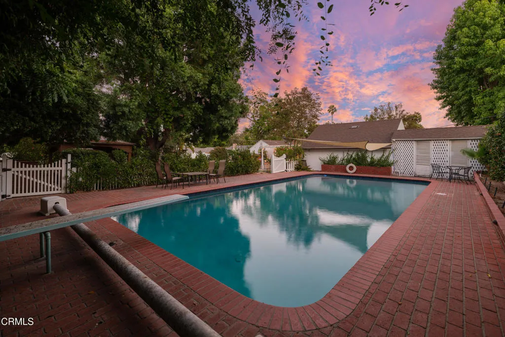 SSR_2067EastWoodlyn_092_FLEXMLS