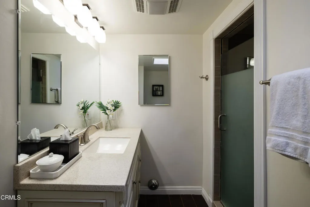 SSR_2067EastWoodlyn_022_FLEXMLS