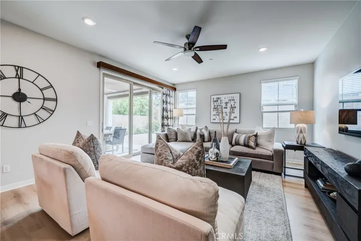 159 Newington, Irvine, California 92618