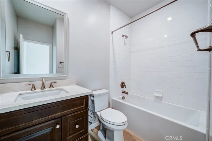 159 Newington, Irvine, California 92618