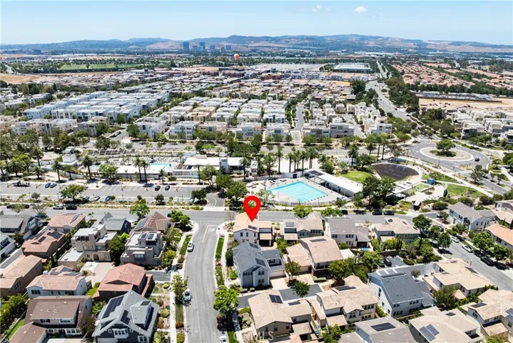 159 Newington, Irvine, California 92618