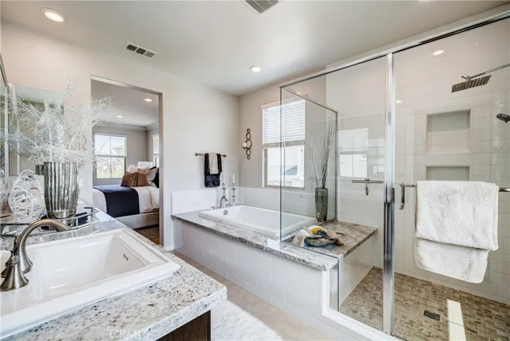 159 Newington, Irvine, California 92618