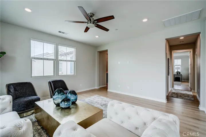 159 Newington, Irvine, California 92618