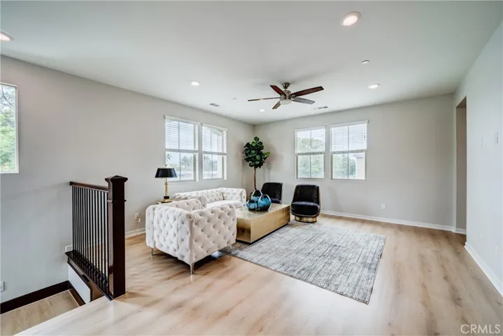 159 Newington, Irvine, California 92618