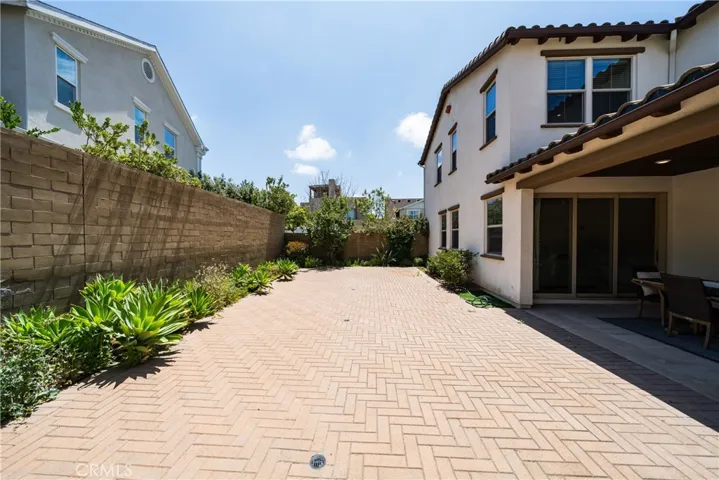159 Newington, Irvine, California 92618
