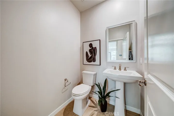159 Newington, Irvine, California 92618