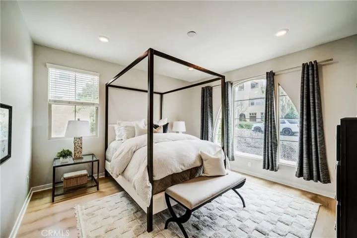 159 Newington, Irvine, California 92618