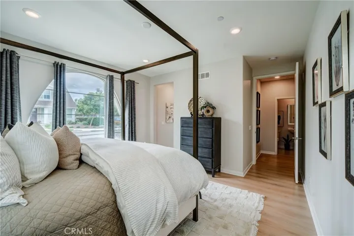 159 Newington, Irvine, California 92618