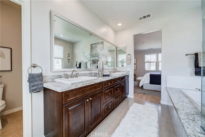 159 Newington, Irvine, California 92618